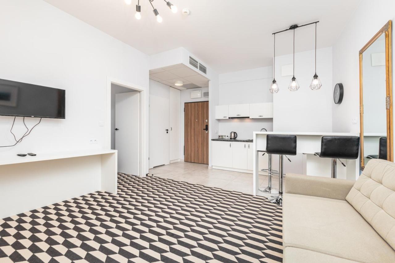 Prymasa Tysiaclecia 83A C - D By Homeprime Варшава Экстерьер фото